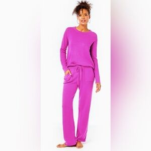 EUC Lilly Pulitzer Vibrant Pink Sweater and Pants weekend set